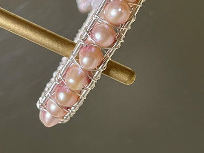 Graceful Pearl Meets Soothing Crystal: A Fusion of Elegance and Healing